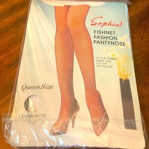 $3/$15 NIP Sophia fishnet fashion pantyhose in white Queen size 5’3-5’9 165-250